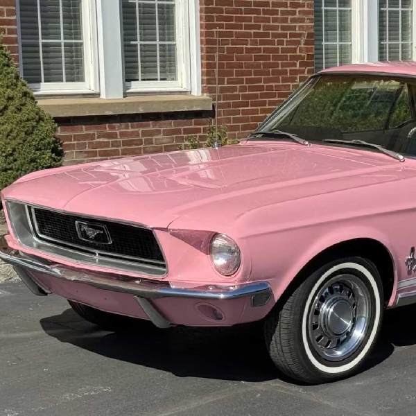  Ford Mustang 1968 Hadir Dengan Cat Pink Orisinal, Tampil Beda!