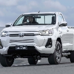 Toyota Akhirnya Mulai Produksi Hilux Listrik