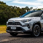 Toyota RAV4 Dapat Peningkatan Ringan Untuk Edisi 2025