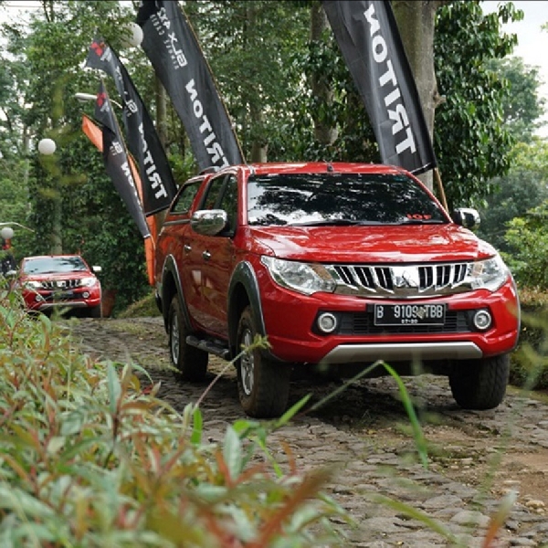 Mitsubishi Edukasi Pengguna Triton Berkendara Aman dan Nyaman di Medan Off-Road