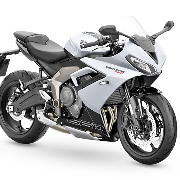 Triumph Daytona 660 Resmi Mengaspal di India