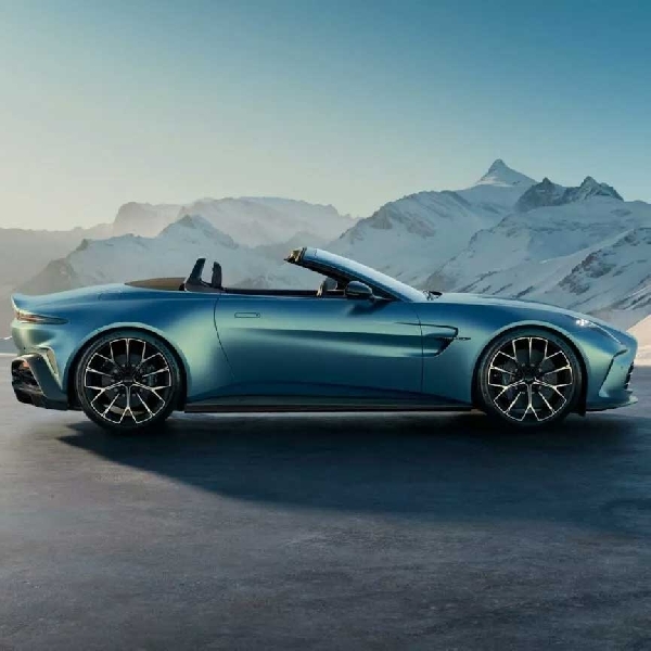 Aston Martin Vantage 2025 Hadir Dengan Atap Lebih Turun Dan Tenaga 656 HP