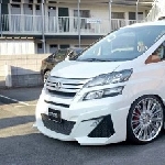 Modifikasi Toyota Vellfire Sporty Garapan Wald, Aristokrat yang Sporty!