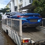 Banjir Tenggelamkan Mobil, BMW Astra Siapkan Bantuan