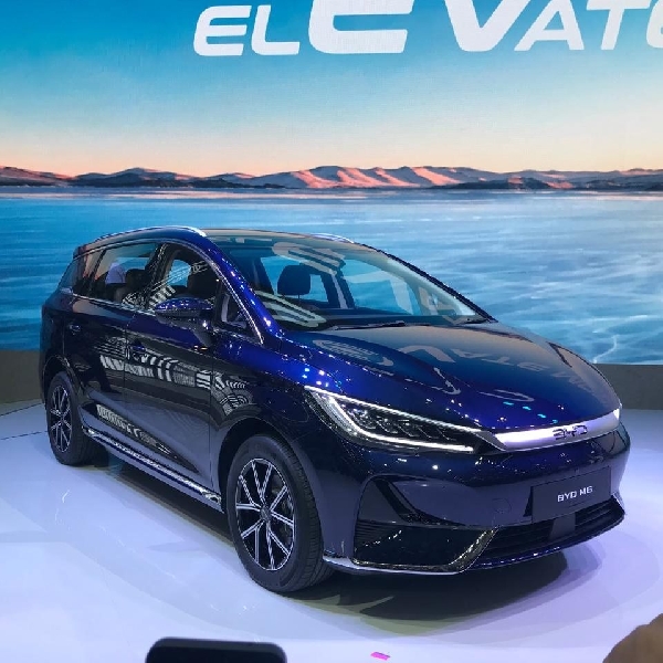 BYD M6 Kelewat Keren, MPV Elektrik 7 Seater Pertama di GIIAS  Cek Fiturnya Pals