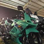 Ninja ZX150 Hijau Tosca Diganjar Best Snow of Non Profesional, Honda GL-100 Raih Best Show of Profesional