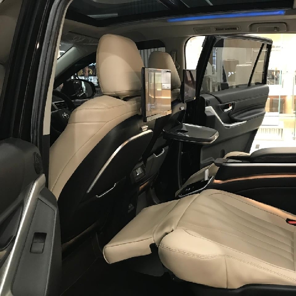 Modifikasi Innova Zenix Hybrid, Captain Seat Mewah dengan Paket Altera Essential