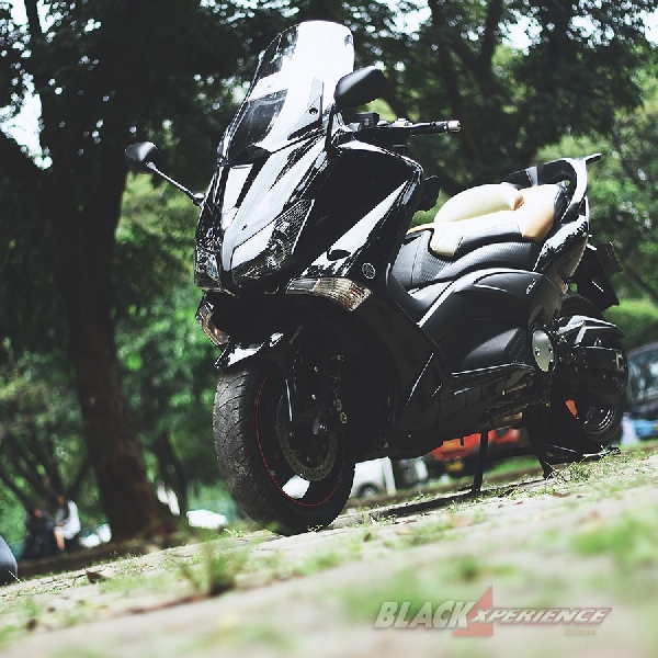 Yamaha Tmax - Sensasi Motor Sport pada Skuter