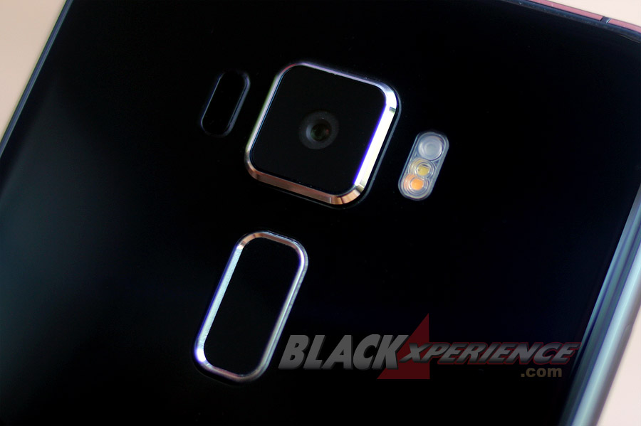 Detail Kamera dan Fingerprint Sensor