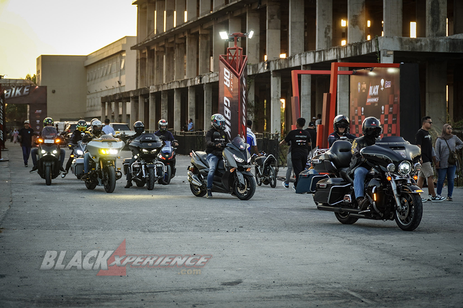 Entertainment dan Booth Blackxperience di Black Drag Bike 2023 Sidoarjo 