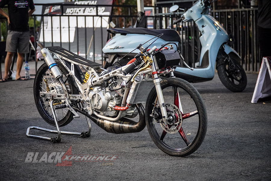 Suasana Paddock di Black Drag Black 2023