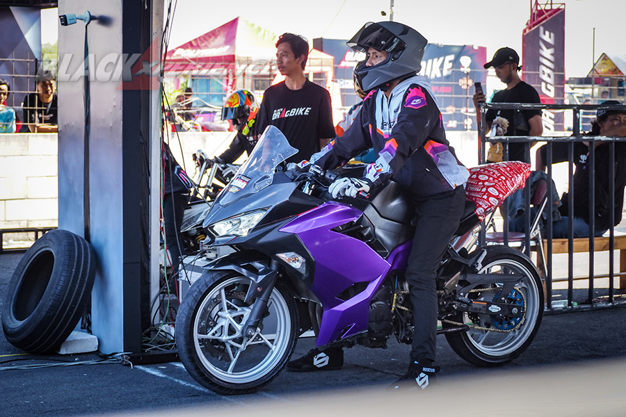 Start Line dan Aksi Dragster di Black Drag Bike 2023 Sidoarjo