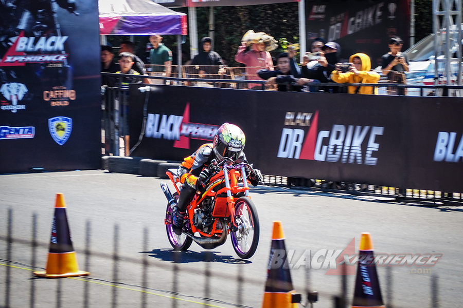 Start Line dan Aksi Dragster di Black Drag Bike 2023 Sidoarjo