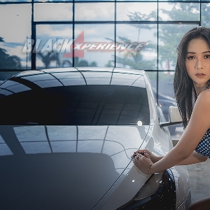 Giska Krystal, Model Cantik Nan Eksotis Ini Juga Pecinta Alam