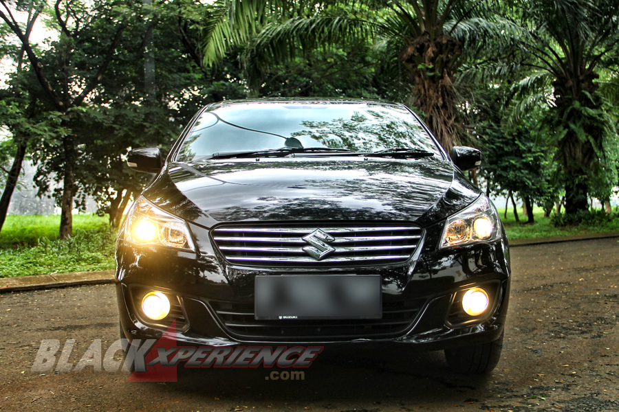 Grille depan mirip dengan ertiga