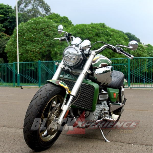 Modifikasi Minimalis Triumph Rocket