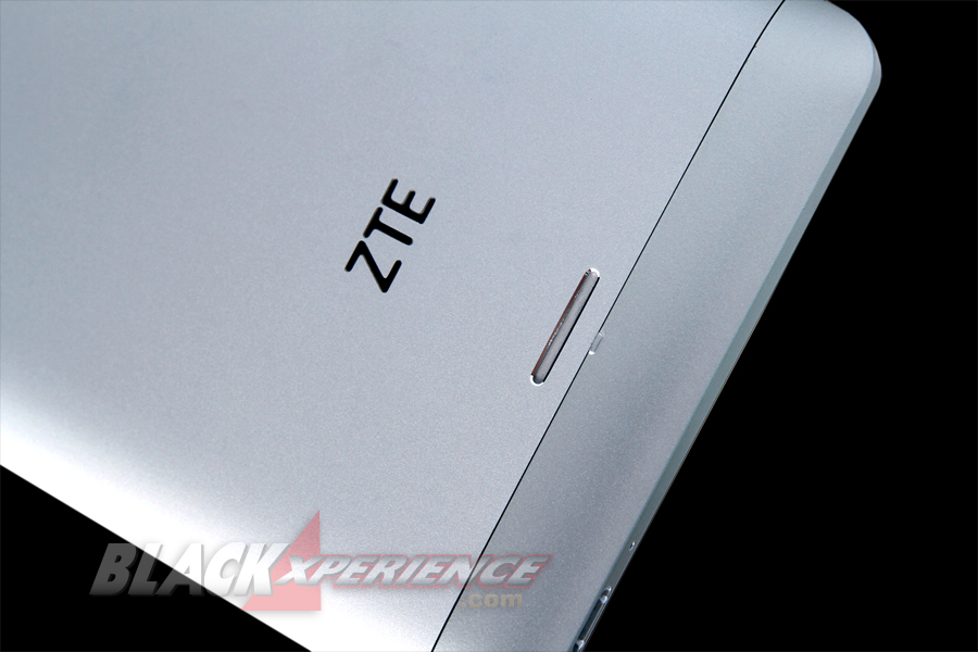 ZTE Blade A711 Smartphone Logam Underdog Kelas 4G Mid-Rage