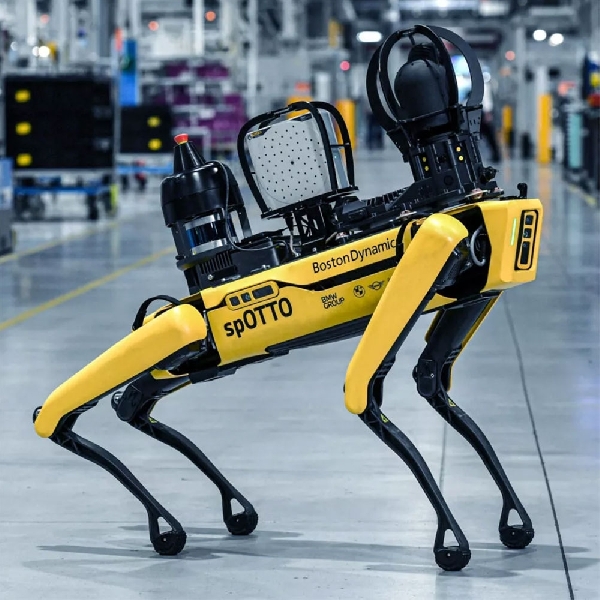 BMW Gunakan Robot Anjing Untuk "Mengendus" Masalah Di Pabriknya