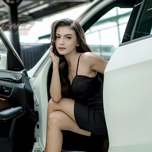 Jihan Alyssa, Si Cantik Pecinta Mini Cooper dan Dunia Acting