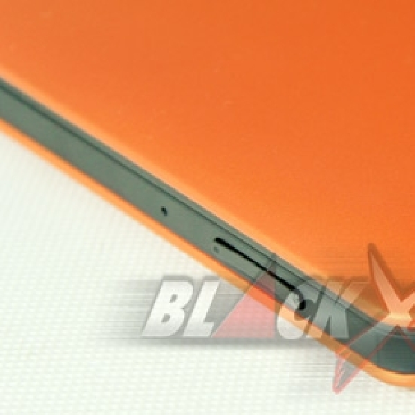 Lenovo IdeaPad Yoga 13, Ultrabook Stylish Berlayar Multifungsi