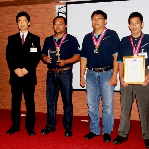 Tim Mazda Indonesia Juara Pertama Mazda Technicians ASEAN 2014