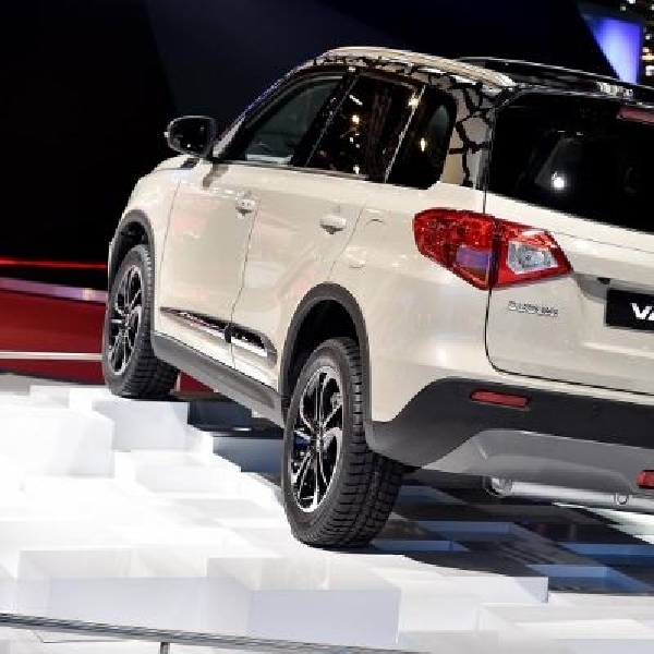 Suzuki Vitara Baru Tampil di Paris, Dijual Mulai 2015