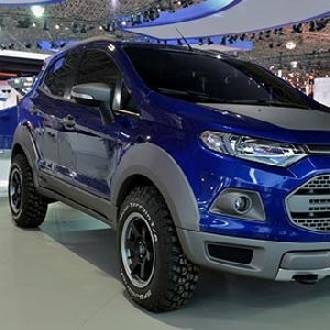 Modifikasi Ford EcoSport Dengan Tampilan Wajah Berbeda 