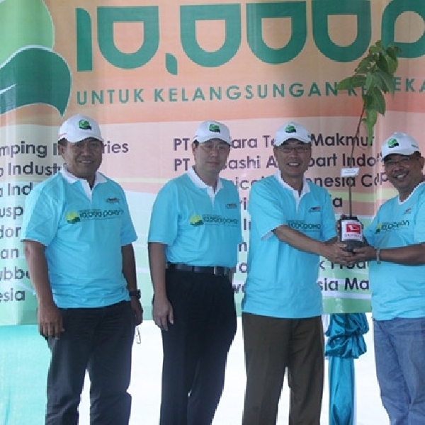 Daihatsu Tanam 10.000 Pohon di Bekasi