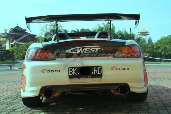 Gaya Modifikasi S2000 New Dimension