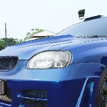 Spoiler lip menambah sporty penampilan